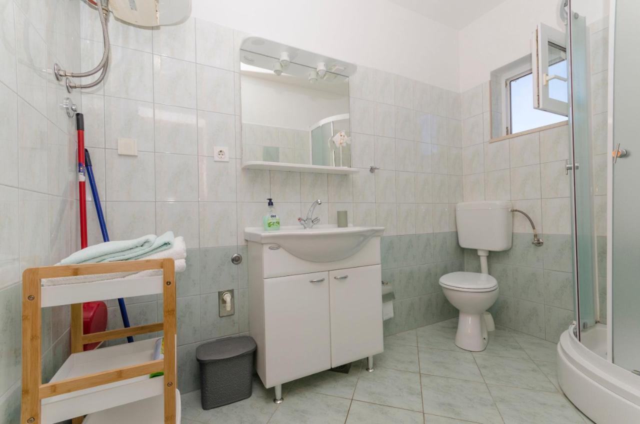 Apartments Silvana Supetar Extérieur photo