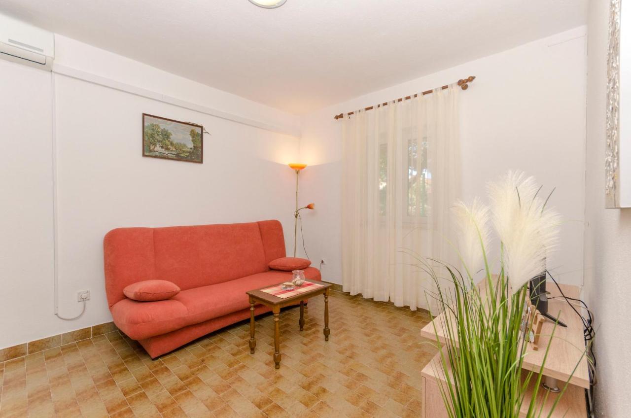 Apartments Silvana Supetar Extérieur photo