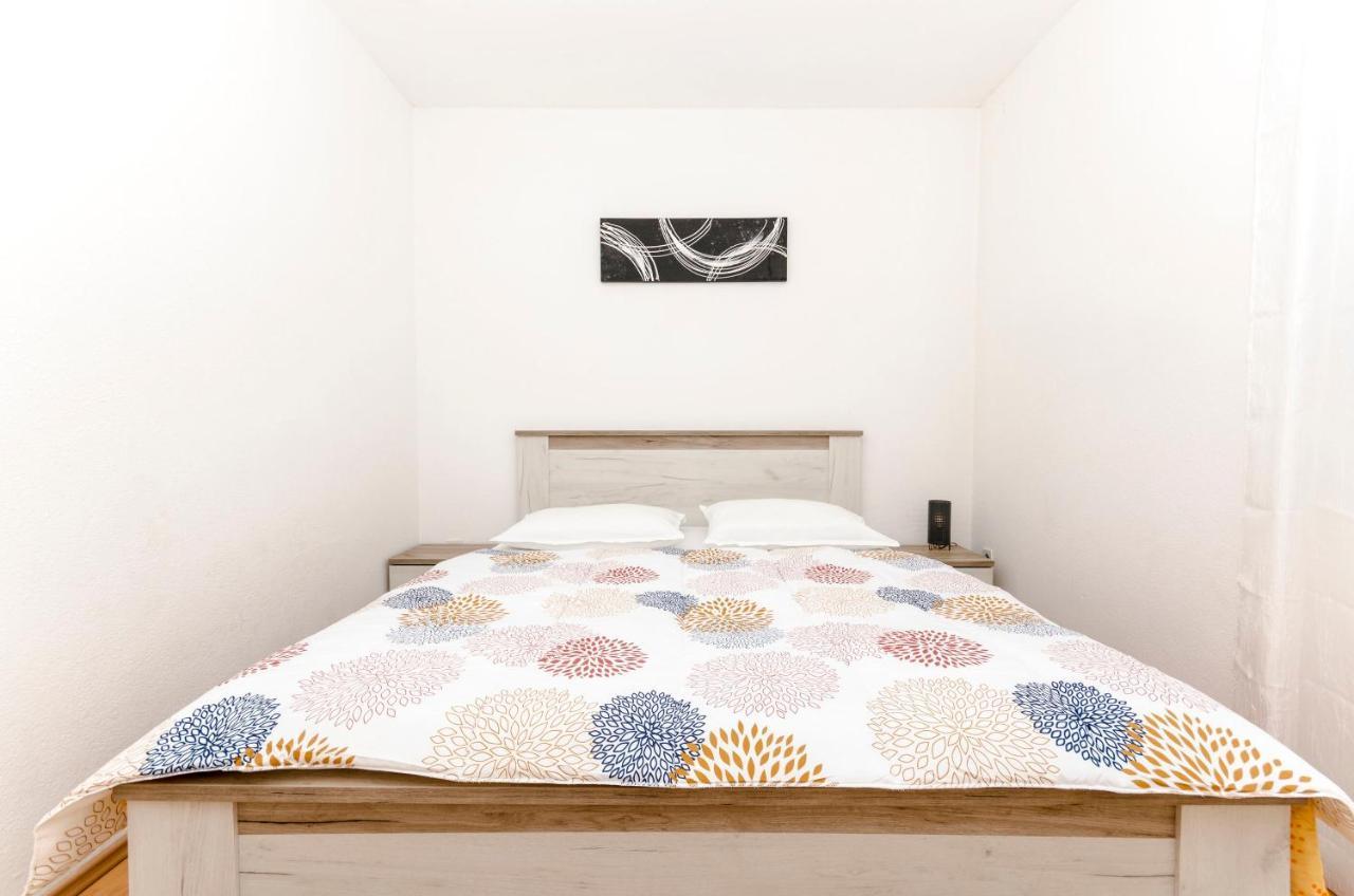 Apartments Silvana Supetar Extérieur photo